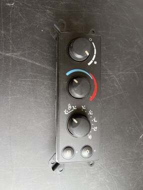 OEM Dodge Chrysler Jeep HVAC Heater A/C Climate Control Module P55057079AB